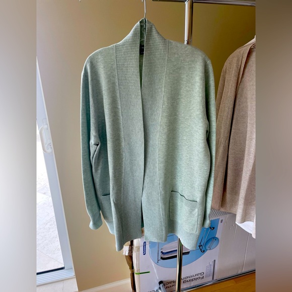 Repeat - pale green cotton cardigan in excellent condition - Picture 2 of 2